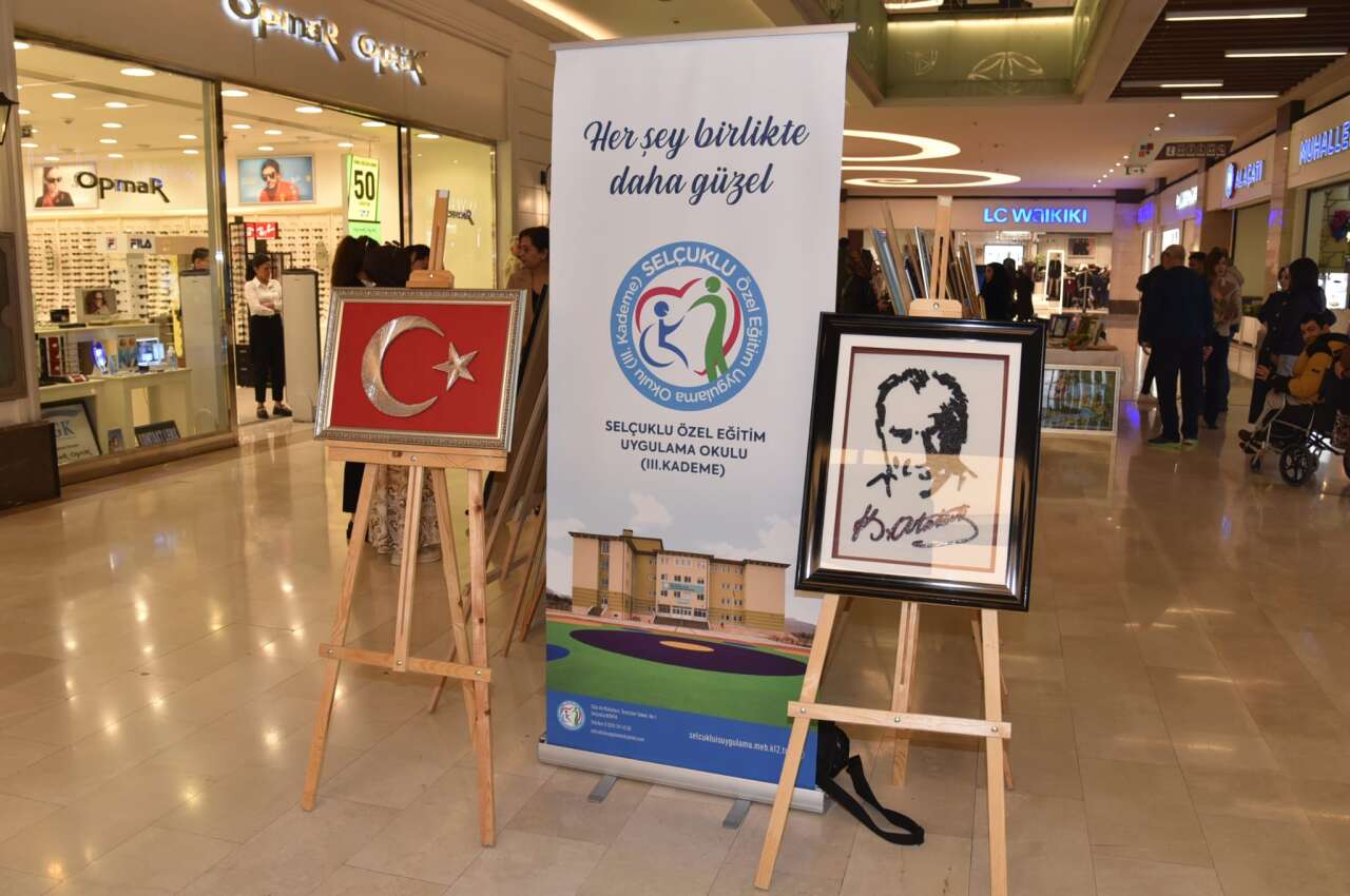 Konya’da özel çocukların hazırladığı eserler sergilenmeye başladı 4